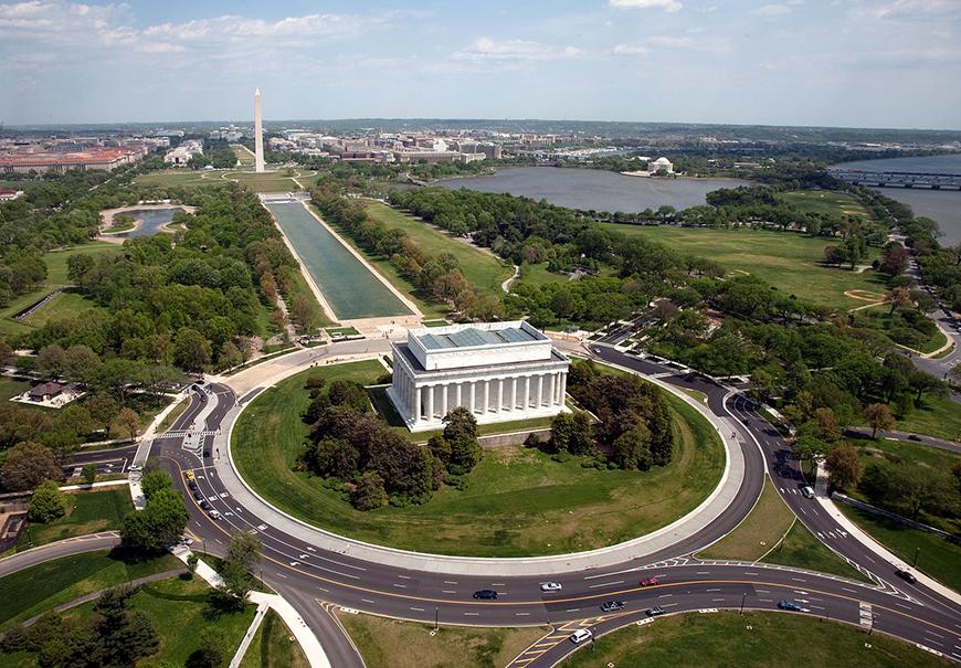 Aerial view of the Lincoln Memorial with the mall in the background