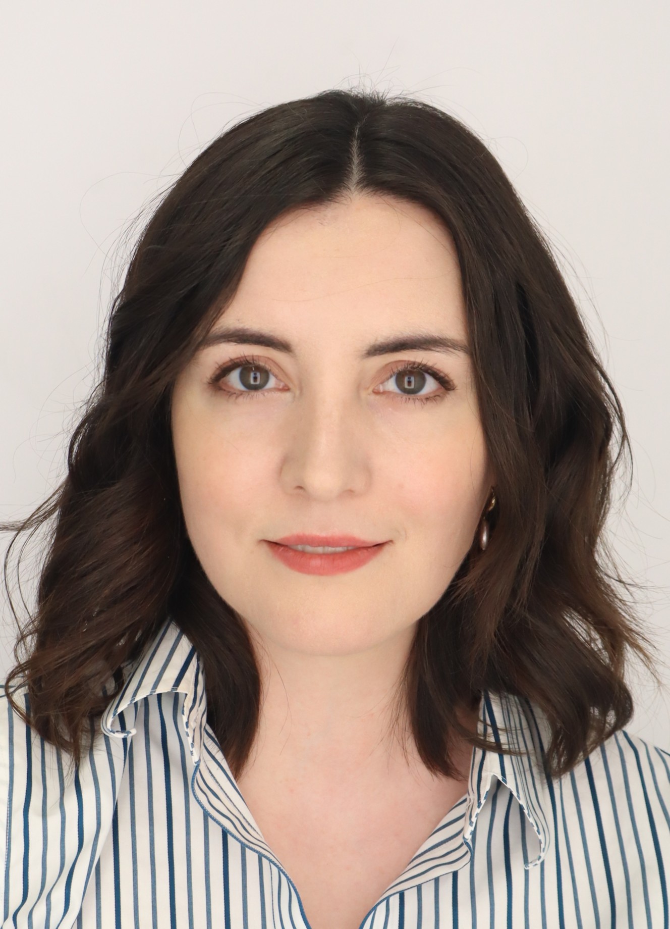 Headshot of Madelynn Hollis