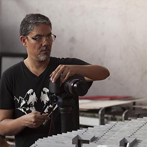 Headshot of Paul Pfeiffer