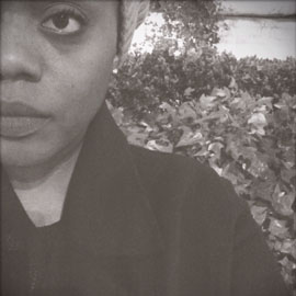 Headshot of Leslie Hewitt