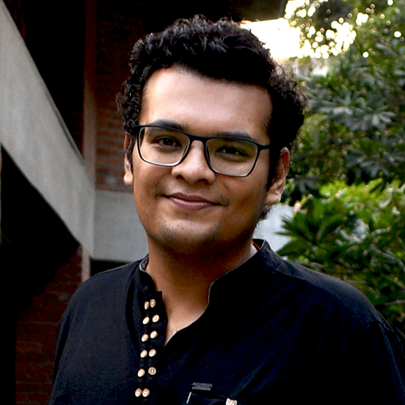 Yakin Kinger headshot