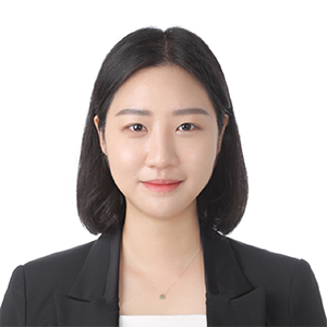 Soojung Han headshot