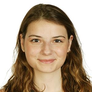 Selin Cebel headshot.