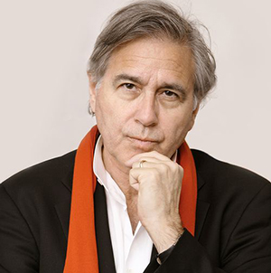 Bernard Tschumi headshot