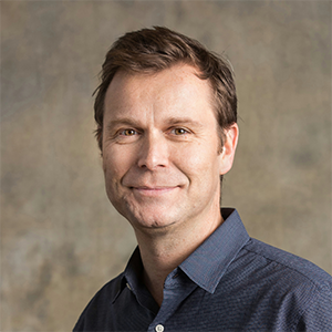 headshot of Luís M. A. Bettencourt