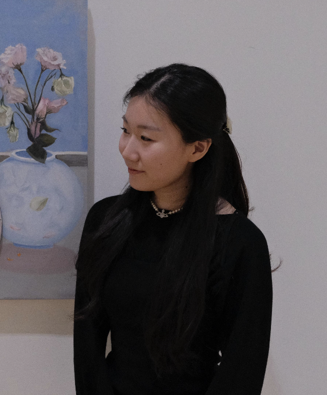 headshot of Kelly Hong